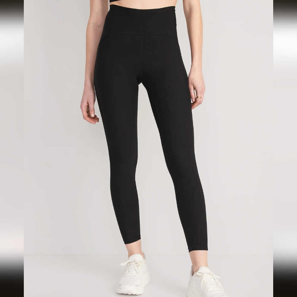Extra High-Waisted PowerLite Lycra® ADAPTIV 7/8 Leggings